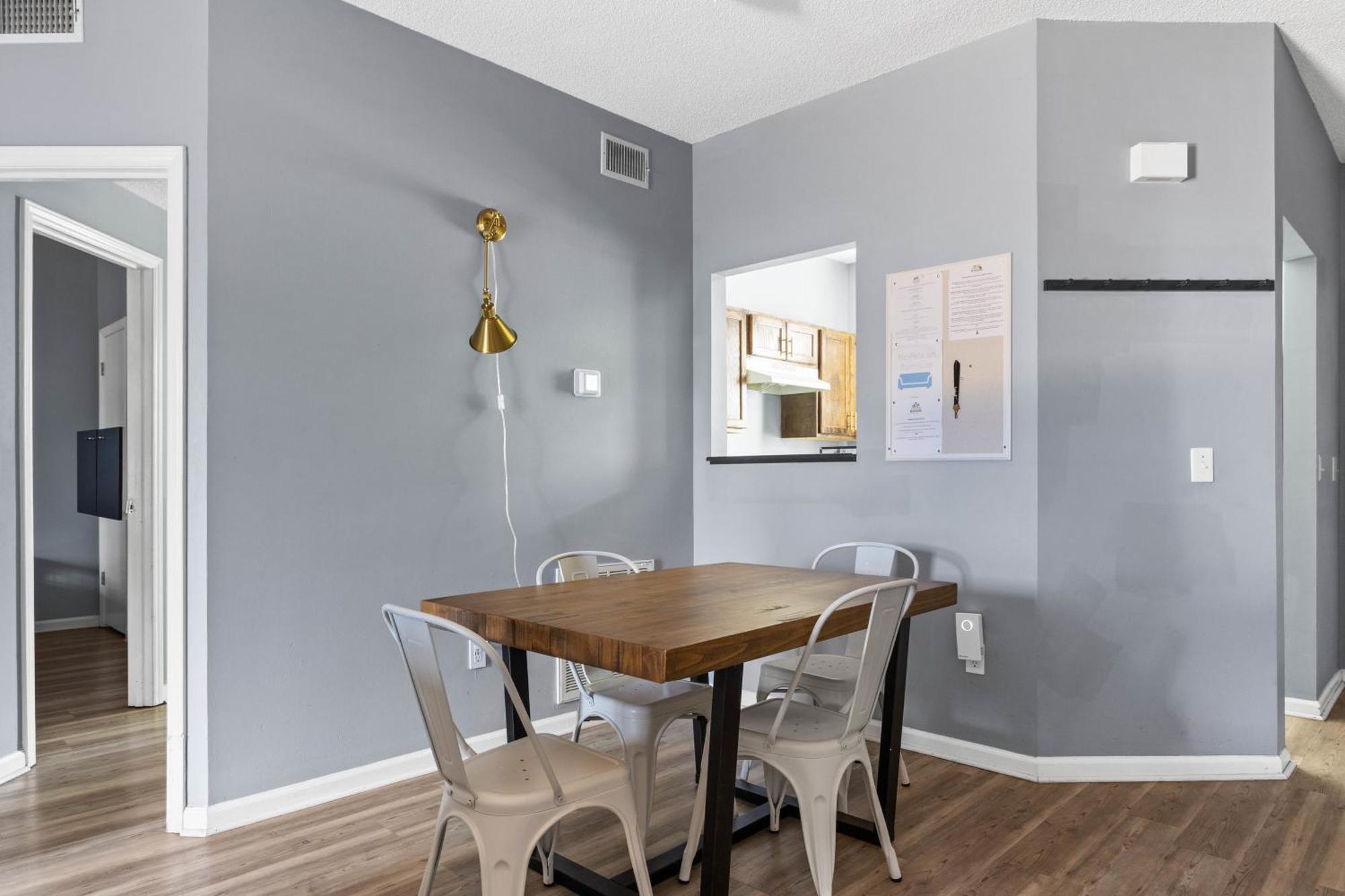 Apartment Garden Level 1br Condo, Luxury Suite, 1pm Check-in Wilmington